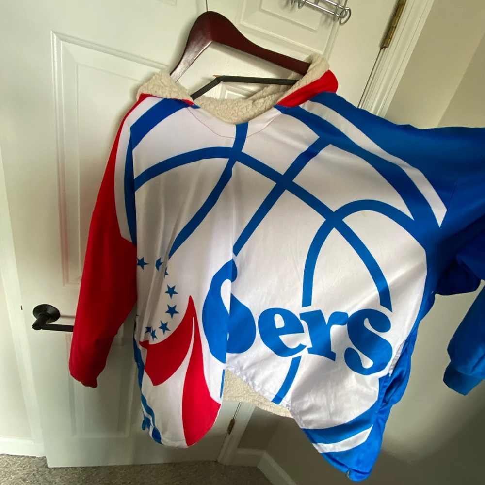 Philadelphia 76ers Reversible Hoodeez, Large - Picture 7 of 9